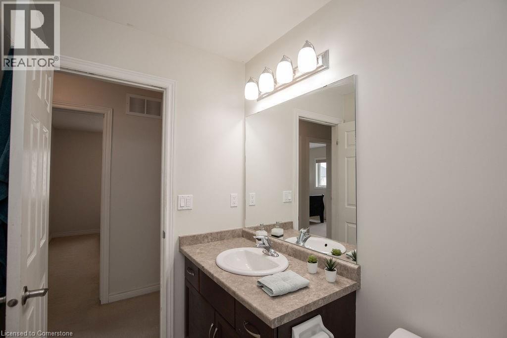 Photo 25 of 69 Winslow Way, Stoney Creek ON