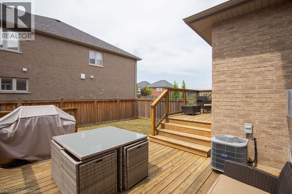 Photo 41 of 69 Winslow Way, Stoney Creek ON