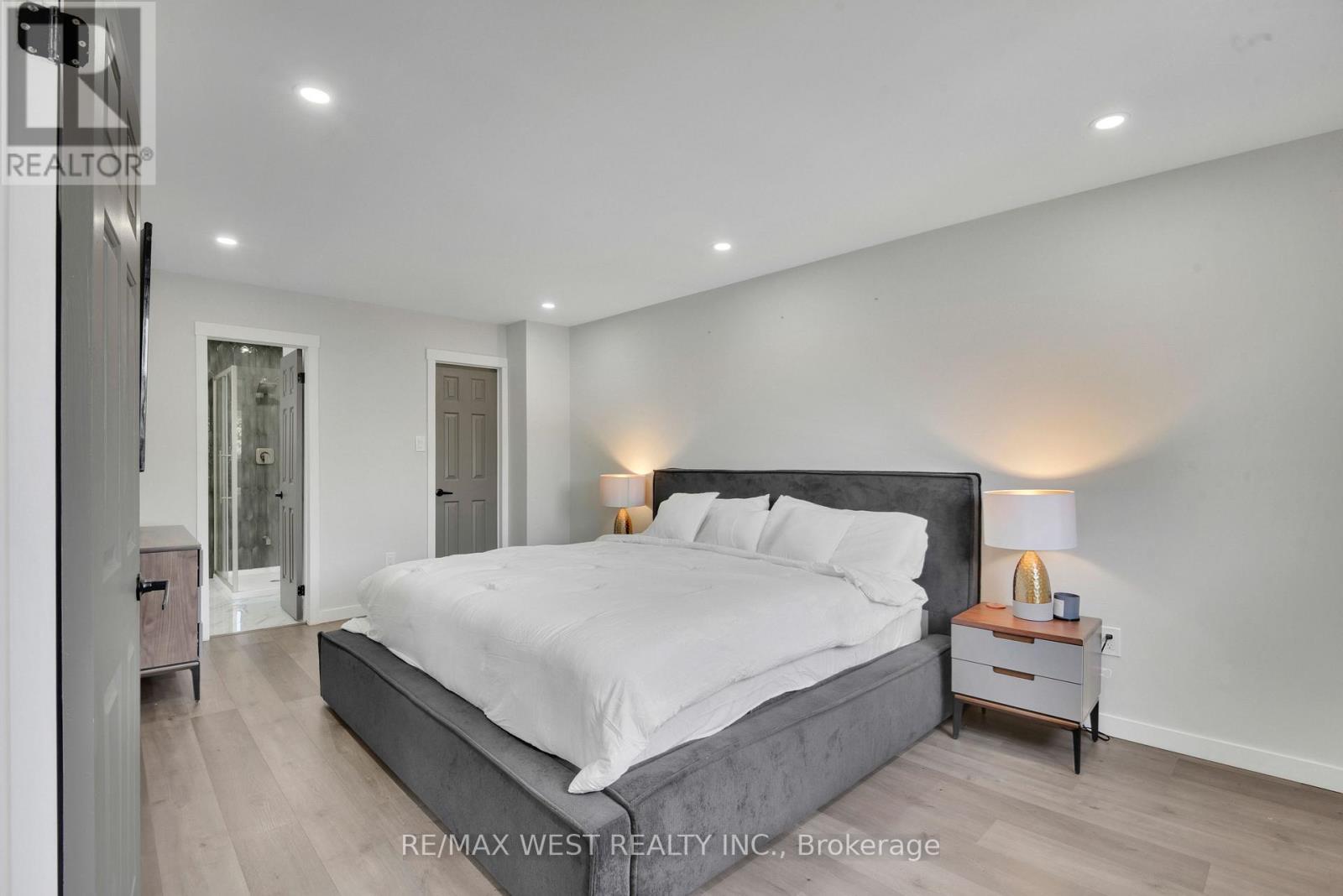Photo 9 of 703 Mountjoy Court, Oshawa ON