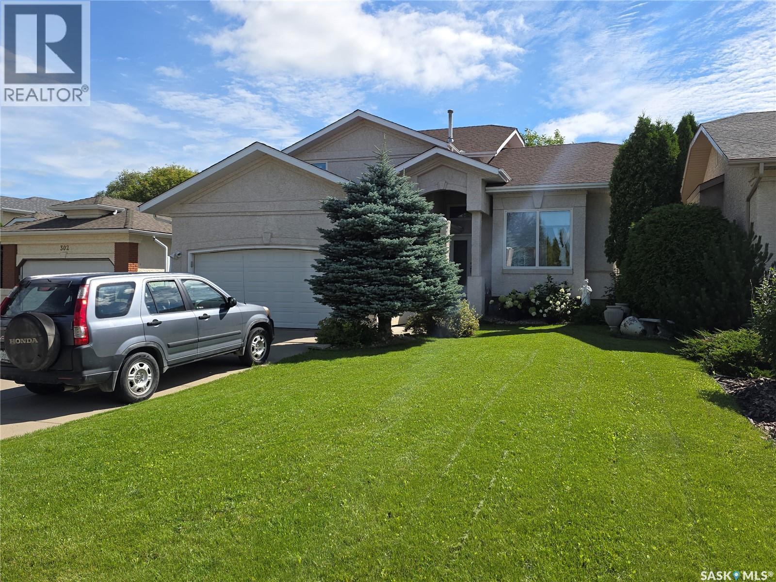 Photo 1 of 306 Blackthorn Crescent, Saskatoon SK