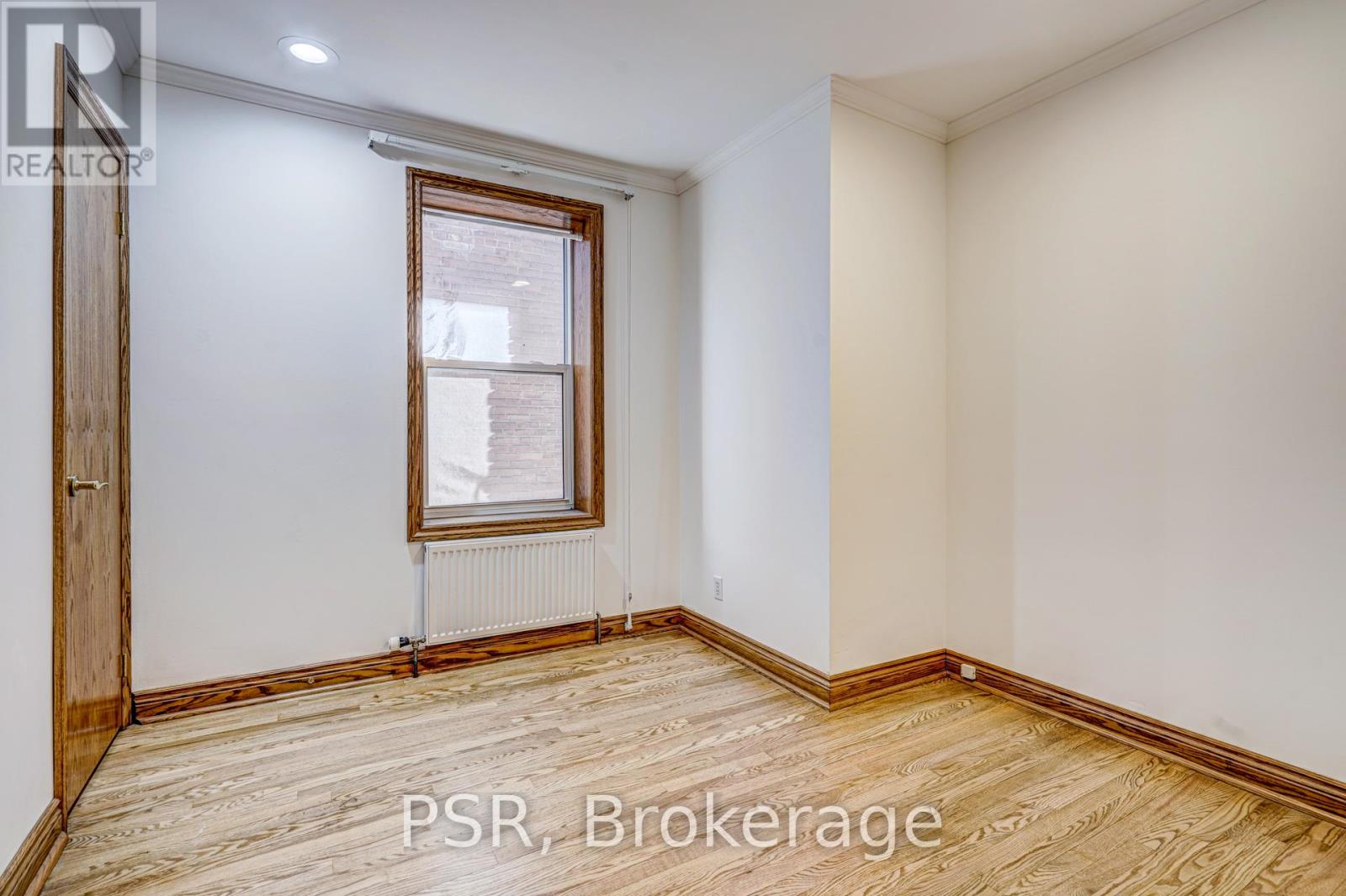 Photo 9 of 98 Roselawn Avenue, Toronto ON