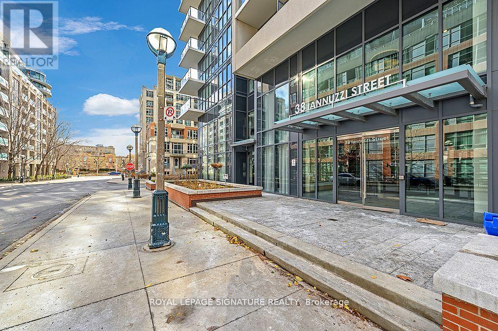 Photo 2 of 611 38 Iannuzzi Street, Toronto ON