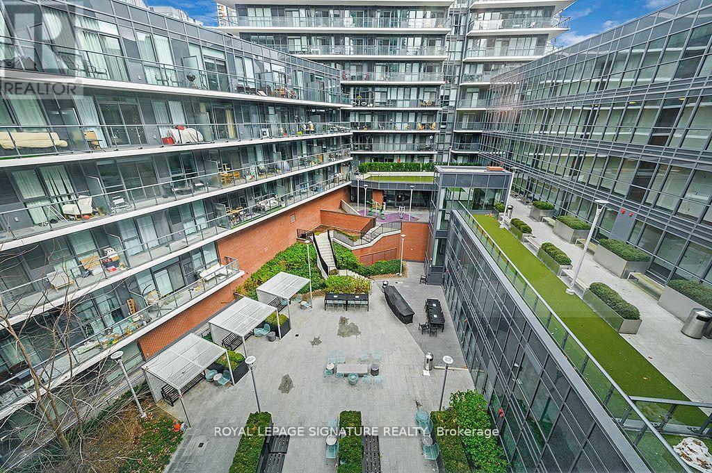 Photo 4 of 611 38 Iannuzzi Street, Toronto ON
