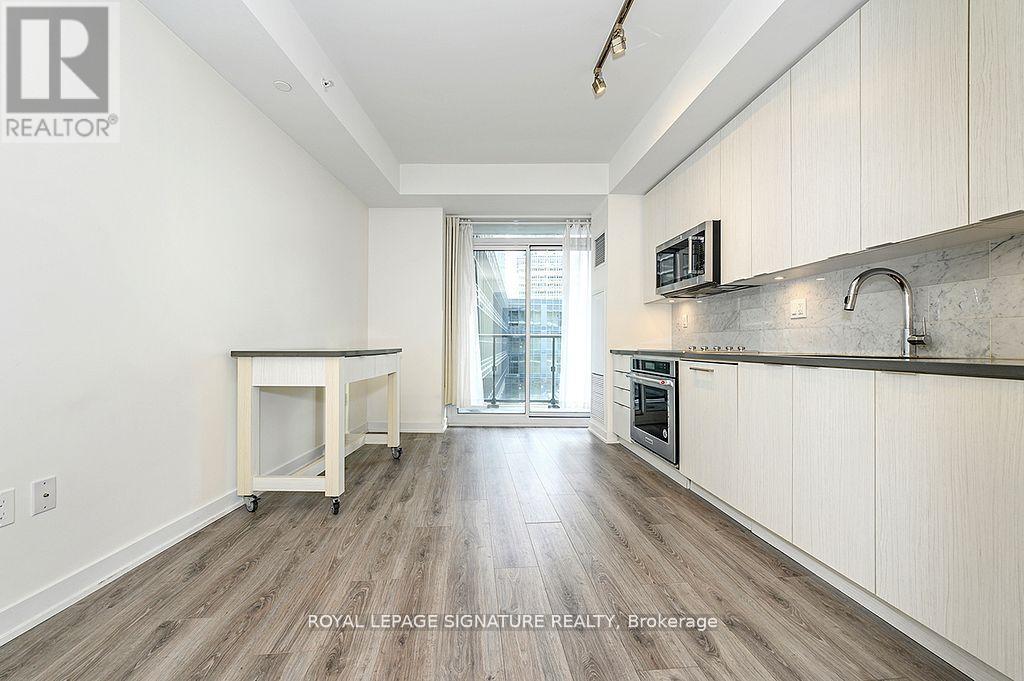 Photo 9 of 611 38 Iannuzzi Street, Toronto ON