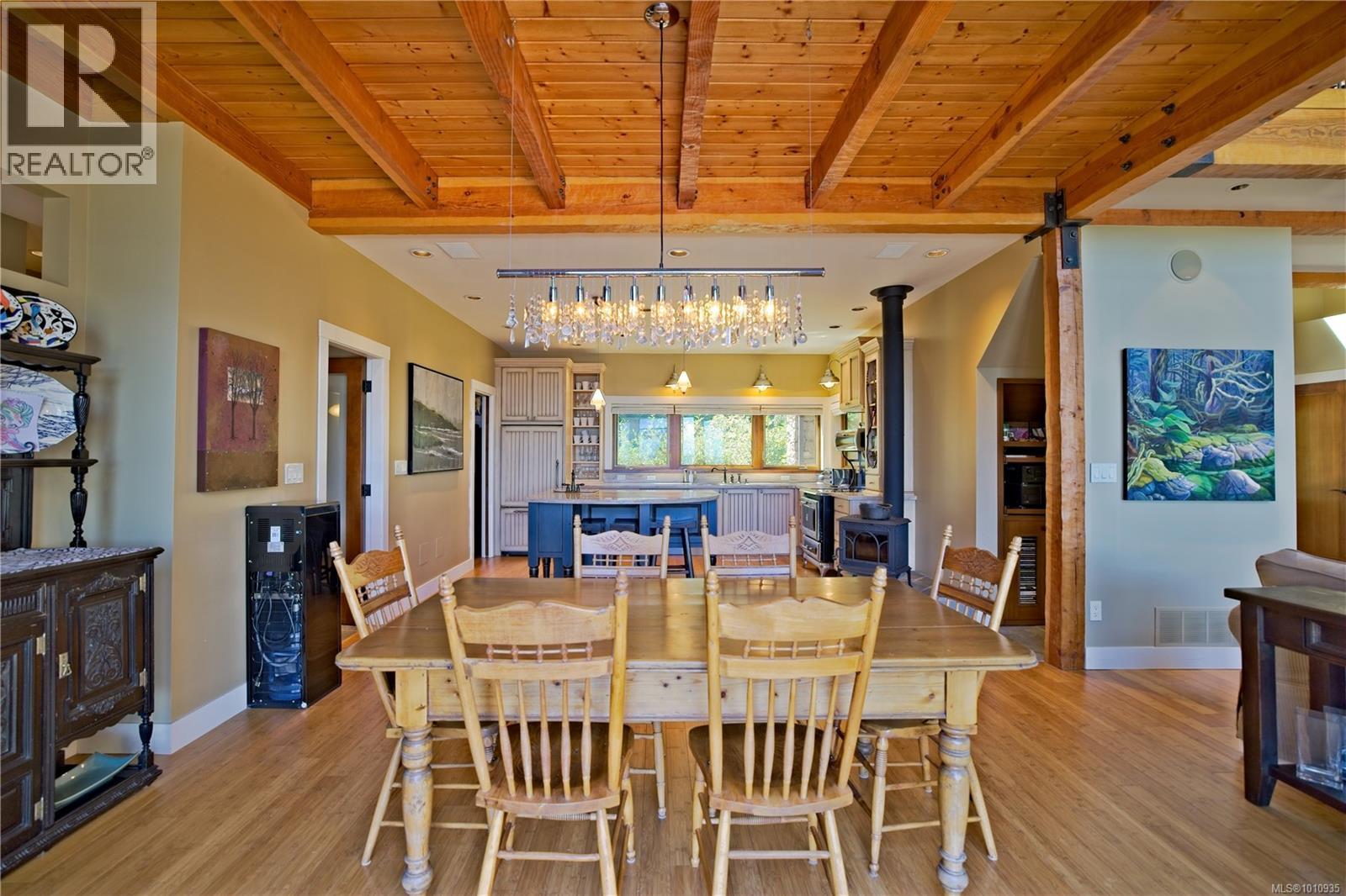  2 37 Salamanca Road, Galiano Island