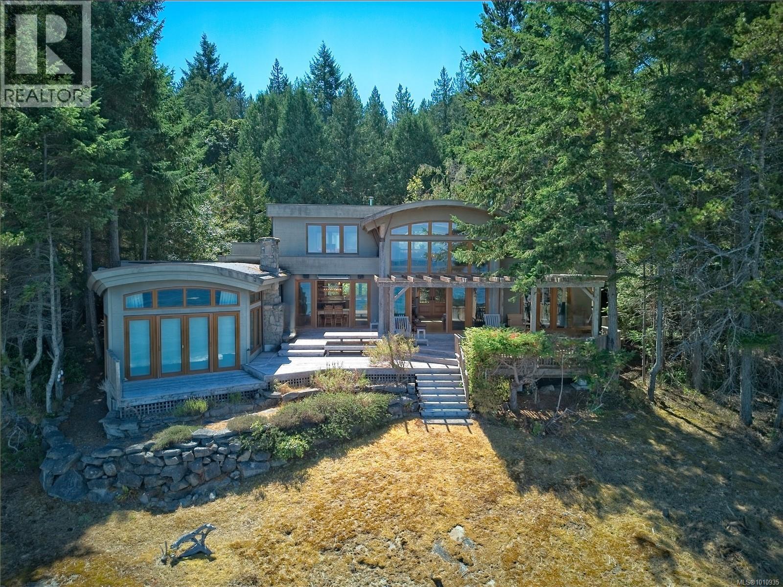  2 37 Salamanca Road, Galiano Island