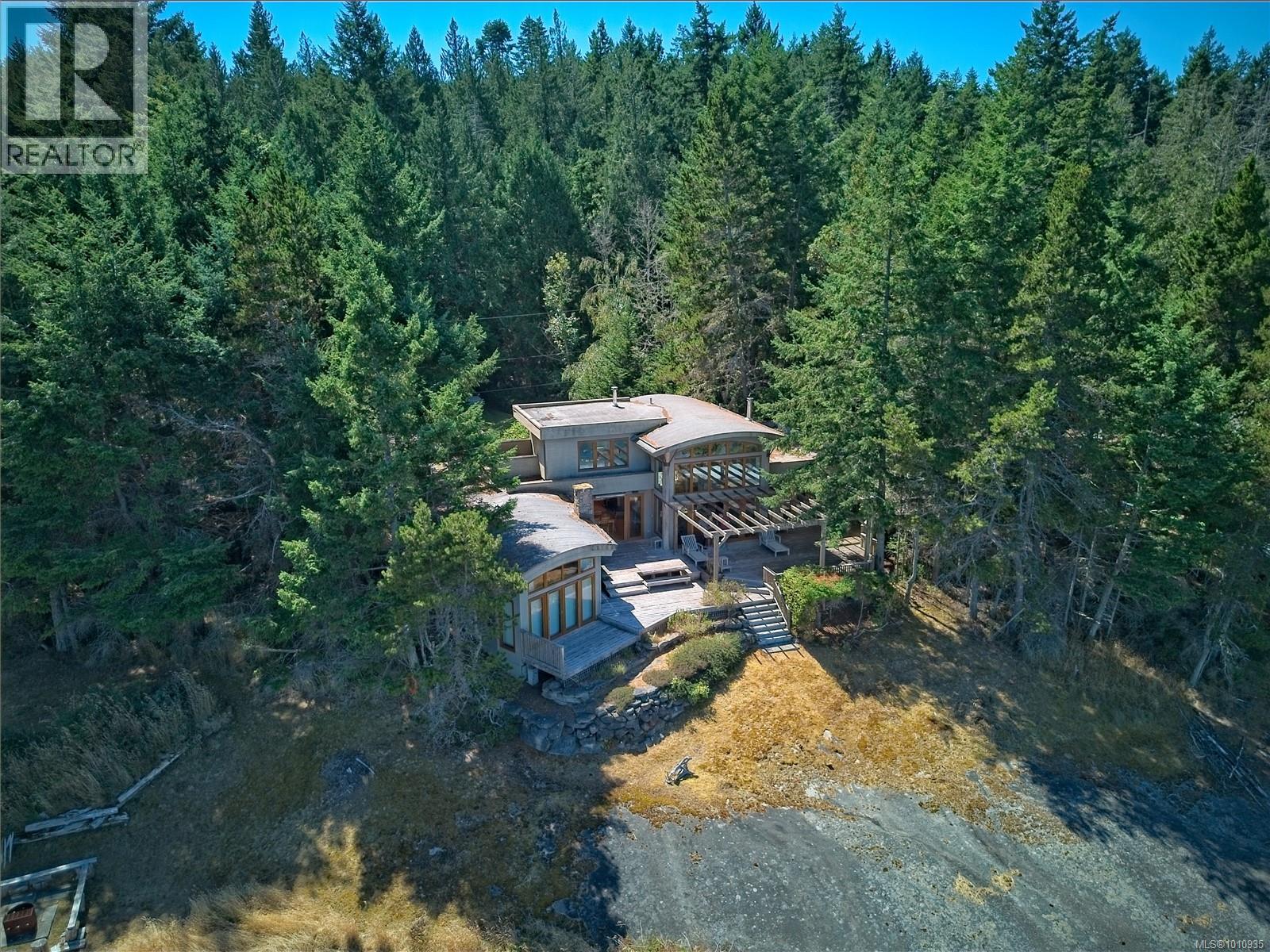  2 37 Salamanca Road, Galiano Island
