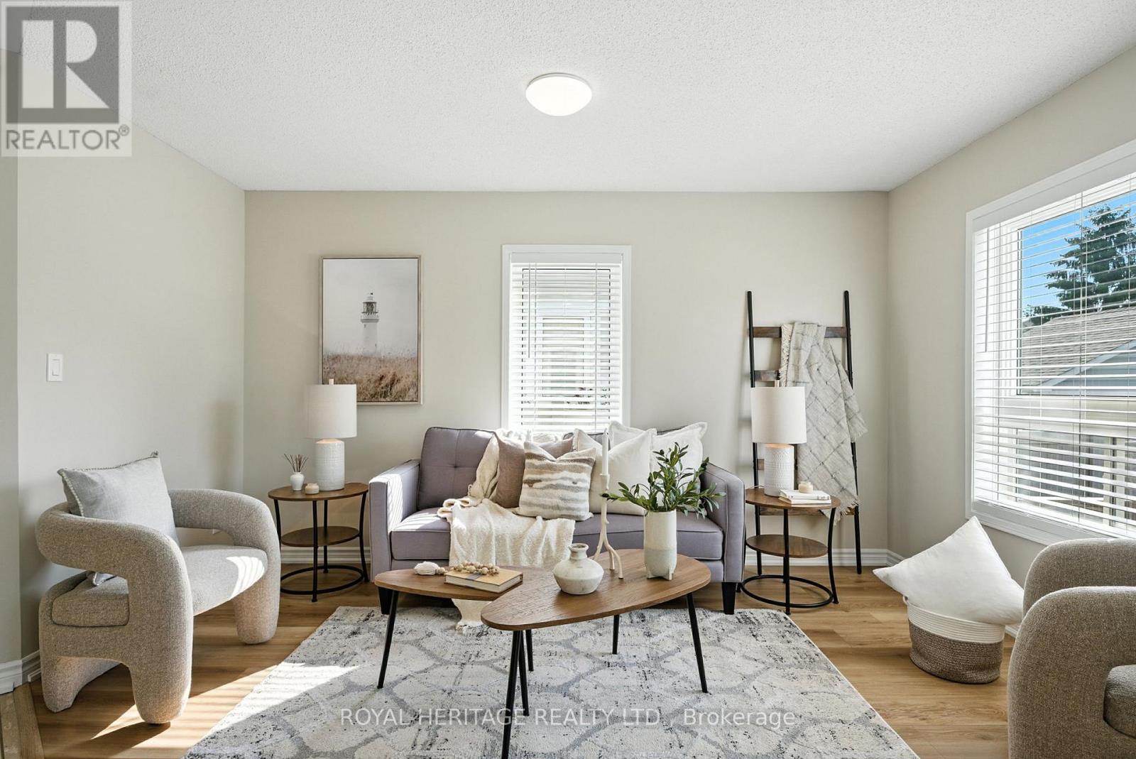 Photo 19 of 159 Carnwith Drive E, Whitby ON