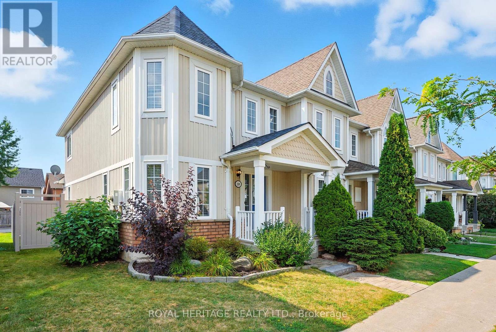 Photo 2 of 159 Carnwith Drive E, Whitby ON