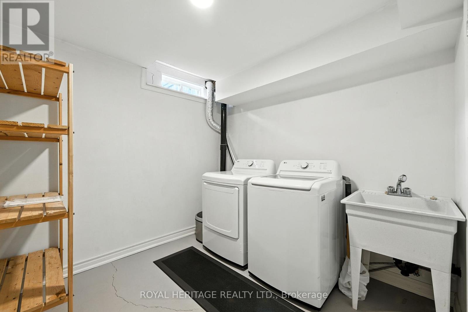Photo 42 of 159 Carnwith Drive E, Whitby ON