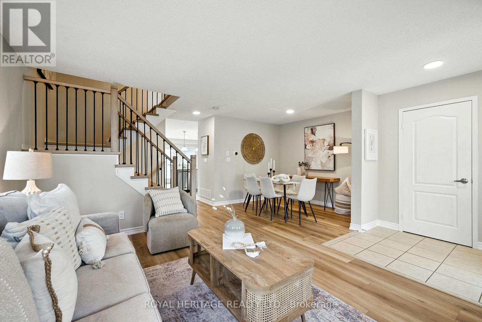 Photo 9 of 159 Carnwith Drive E, Whitby ON
