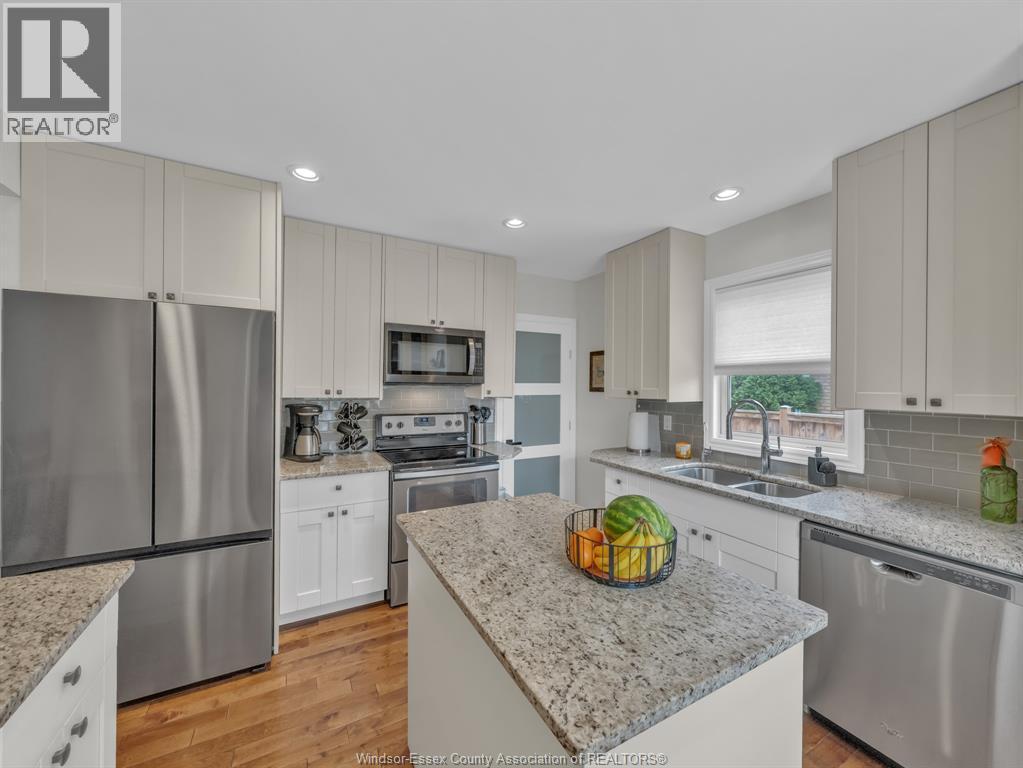 Photo 11 of 4345 Pleasant Place, Windsor ON