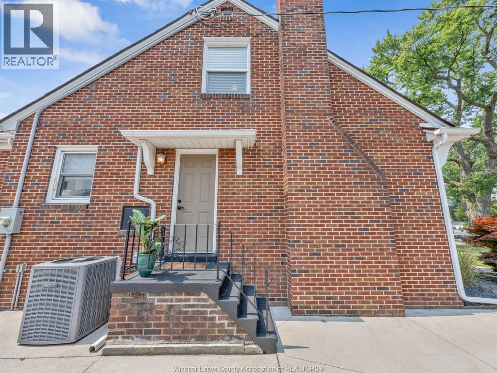 Photo 41 of 4345 Pleasant Place, Windsor ON