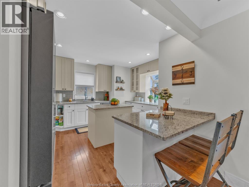 Photo 9 of 4345 Pleasant Place, Windsor ON