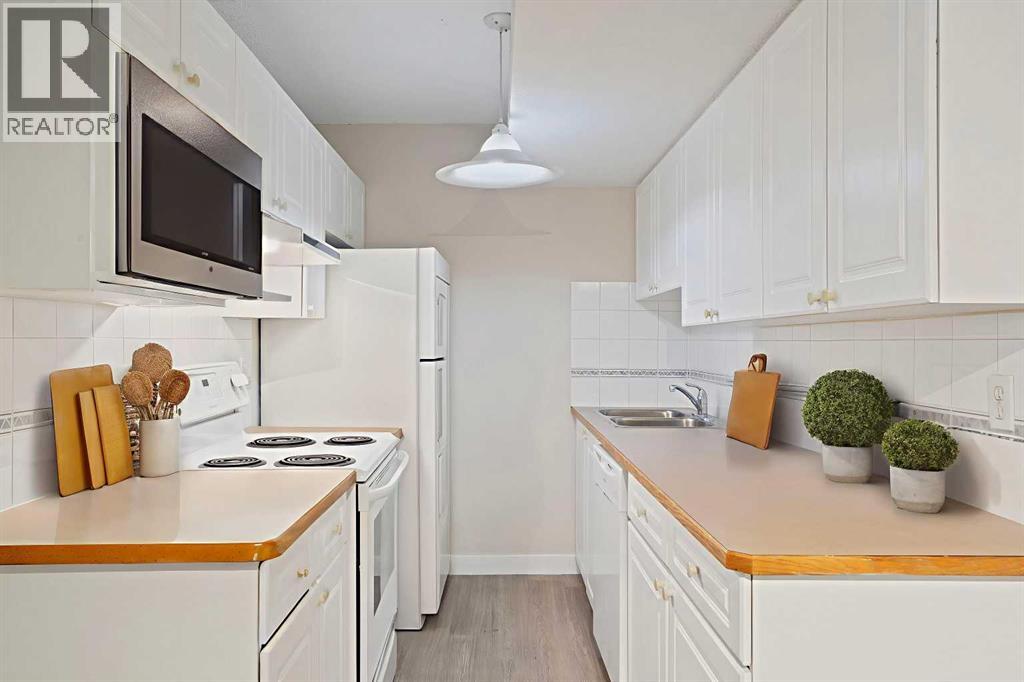 Single Family House for Sale in   A Street SW Kingsland Calgary 