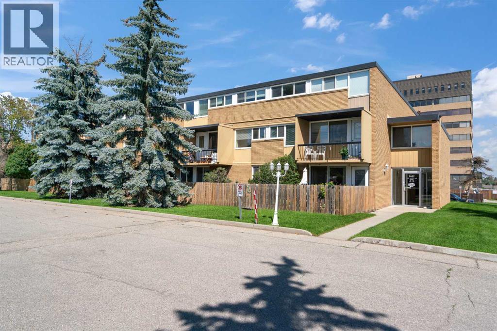 110, 7007 4A Street SW, Calgary, Alberta