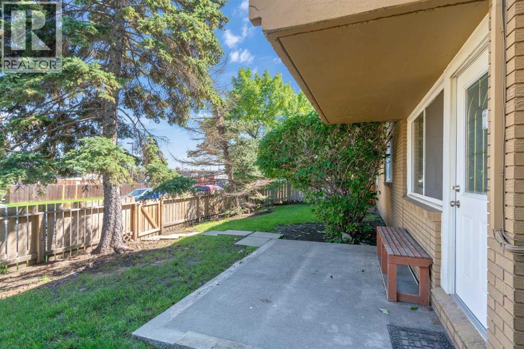 Single Family House for Sale in   A Street SW Kingsland Calgary 