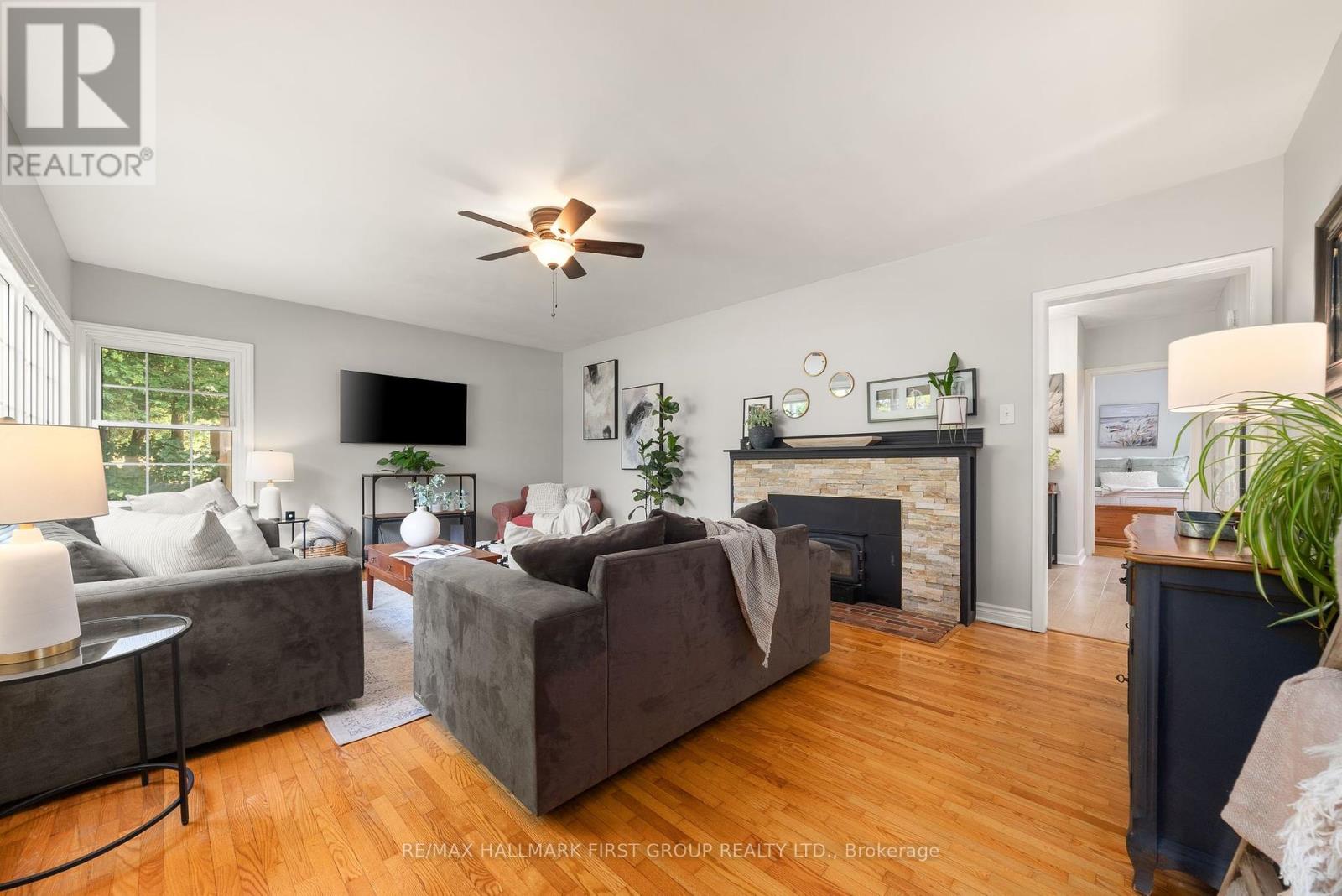 Photo 5 of 4073 Burnham Street N, Hamilton Township ON