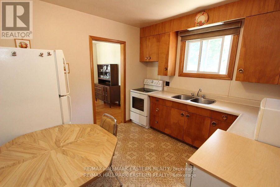 Photo 10 of 66 Margaret Street, Trent Hills ON