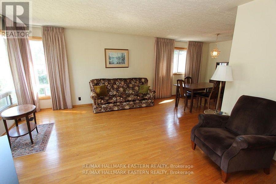 Photo 5 of 66 Margaret Street, Trent Hills ON
