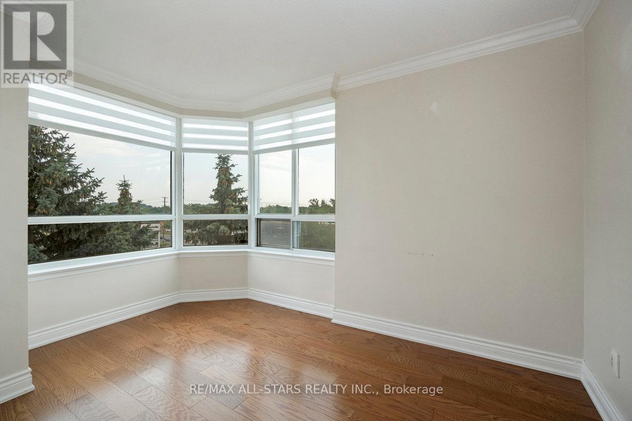 Photo 21 of 404 610 Bullock Drive, Markham ON