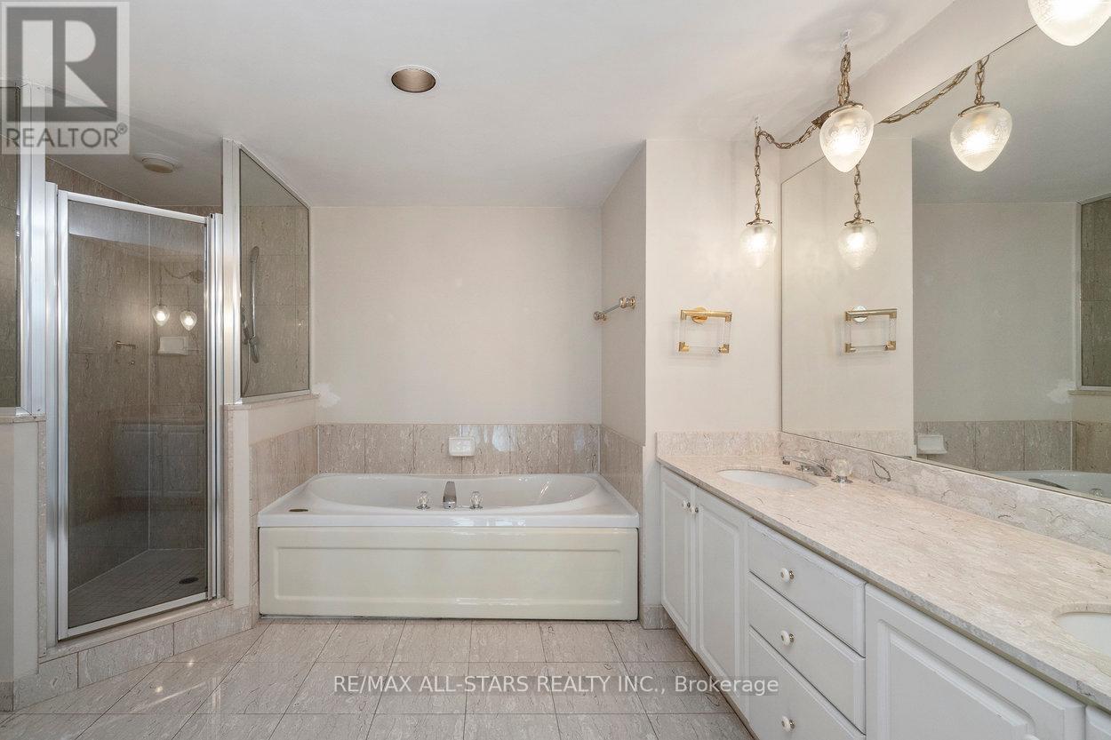 Photo 28 of 404 610 Bullock Drive, Markham ON