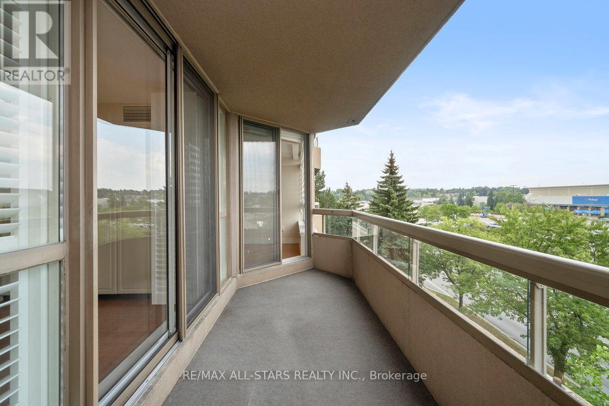 Photo 37 of 404 610 Bullock Drive, Markham ON