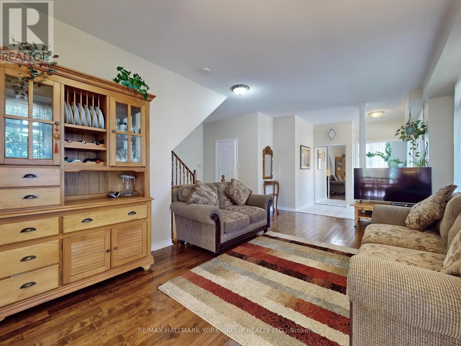 Photo 12 of 1 Lander Crescent, Vaughan ON