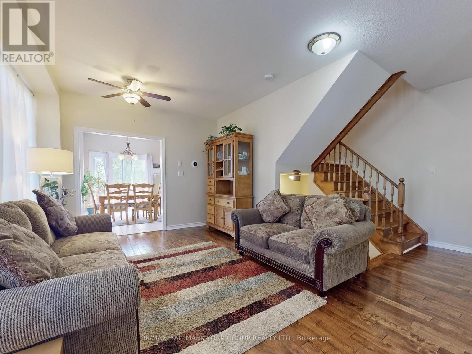 Photo 13 of 1 Lander Crescent, Vaughan ON