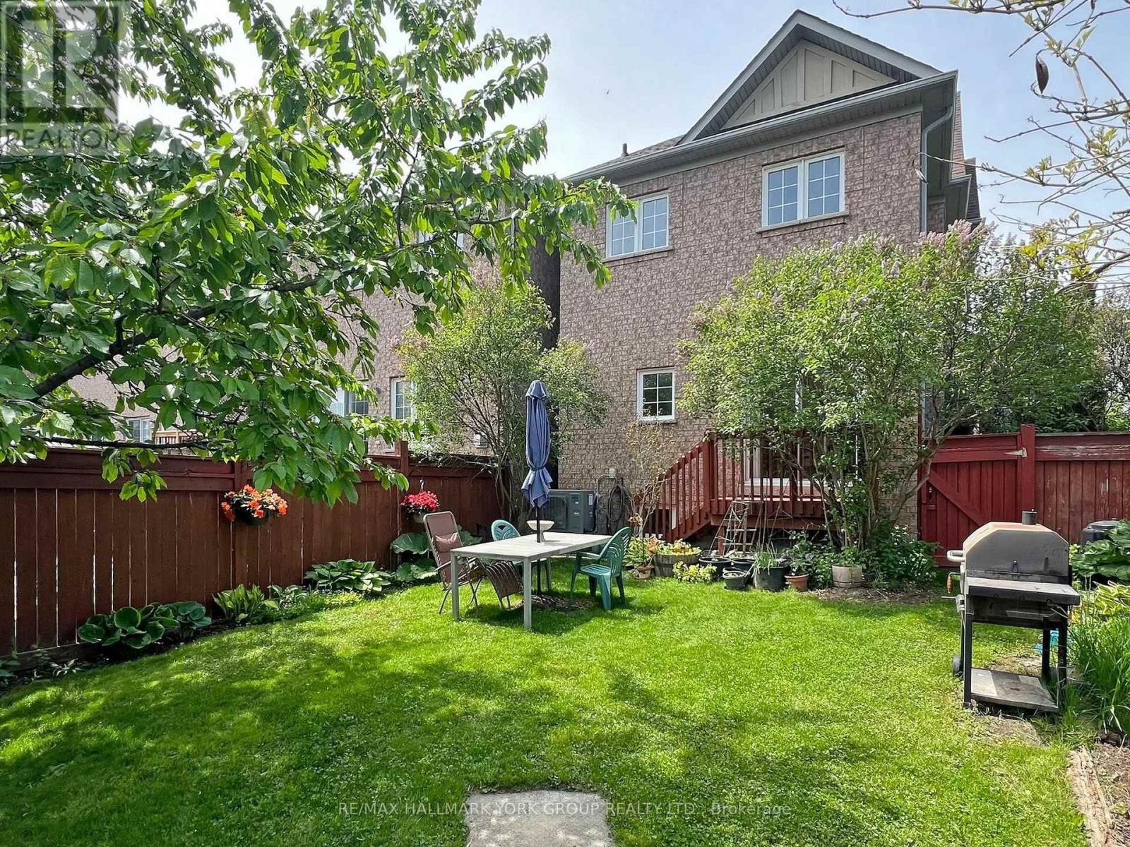 Photo 25 of 1 Lander Crescent, Vaughan ON