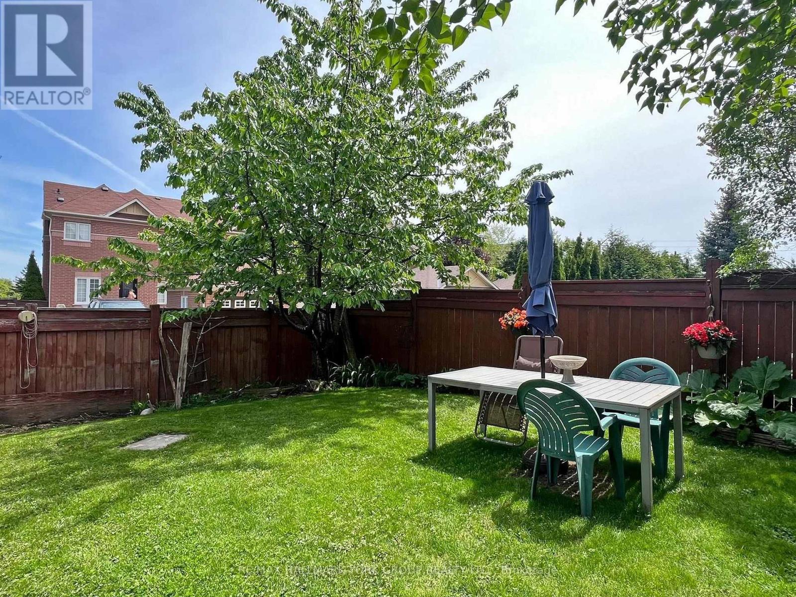 Photo 27 of 1 Lander Crescent, Vaughan ON