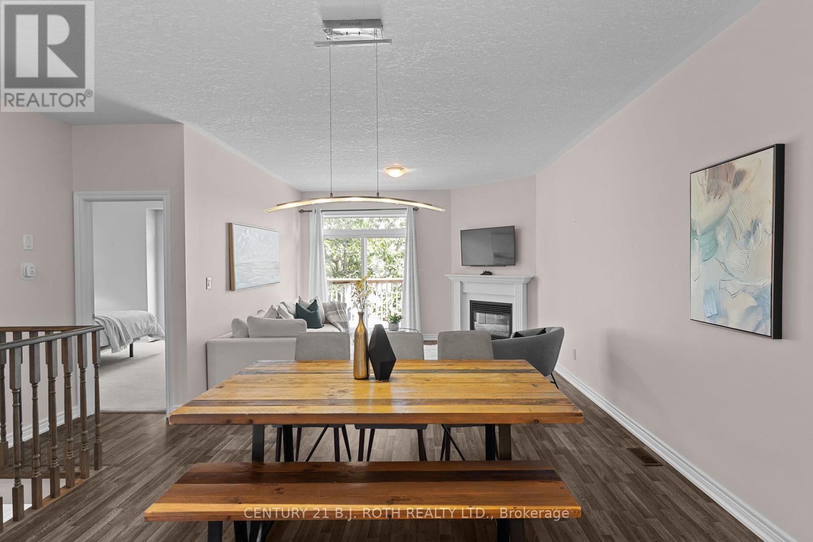 Photo 8 of 8 Canterbury Circle, Orillia ON
