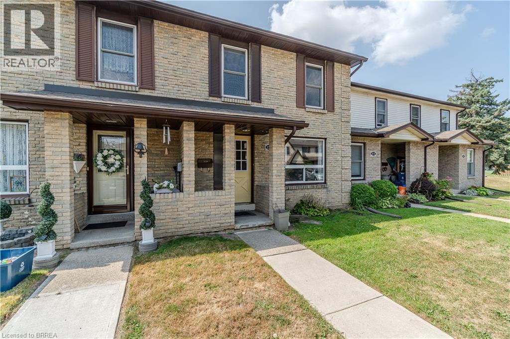 Photo 2 of 15 Centennial Drive Unit D, Brantford ON
