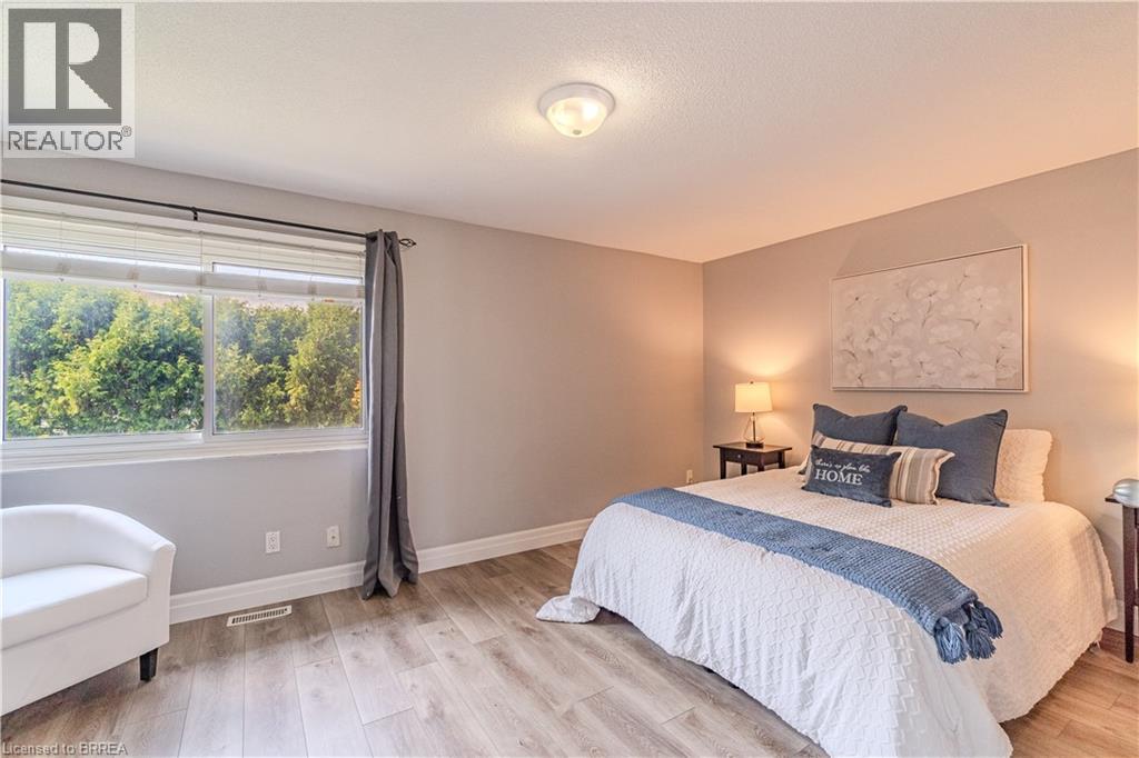 Photo 21 of 15 Centennial Drive Unit D, Brantford ON