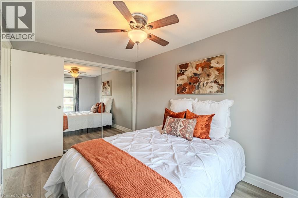 Photo 26 of 15 Centennial Drive Unit D, Brantford ON