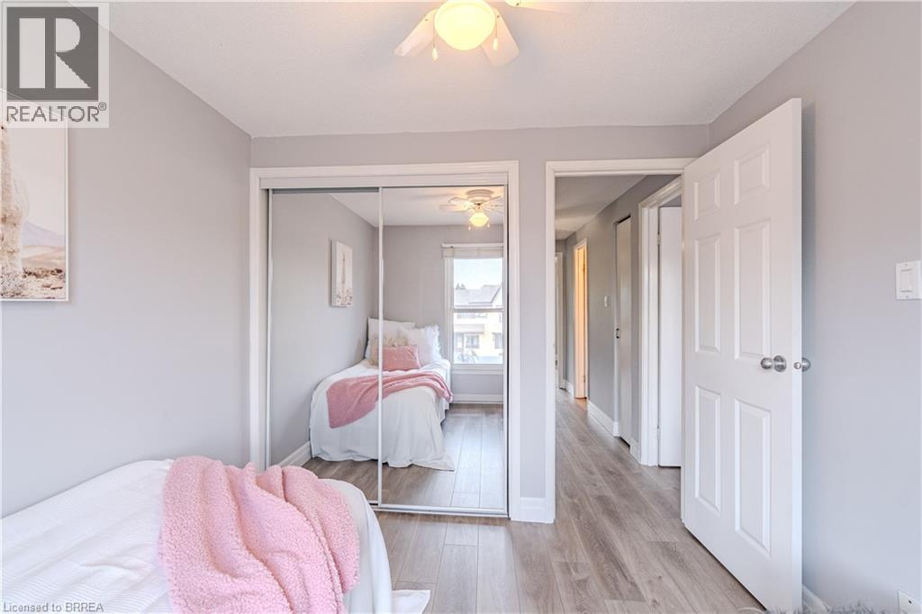 Photo 28 of 15 Centennial Drive Unit D, Brantford ON