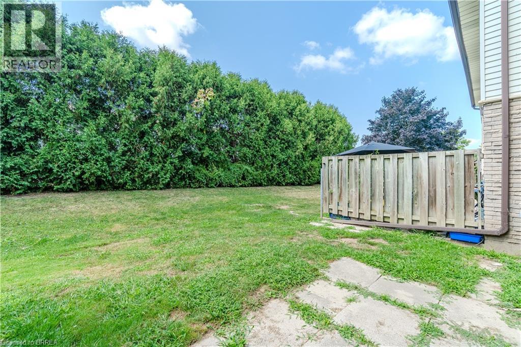 Photo 32 of 15 Centennial Drive Unit D, Brantford ON