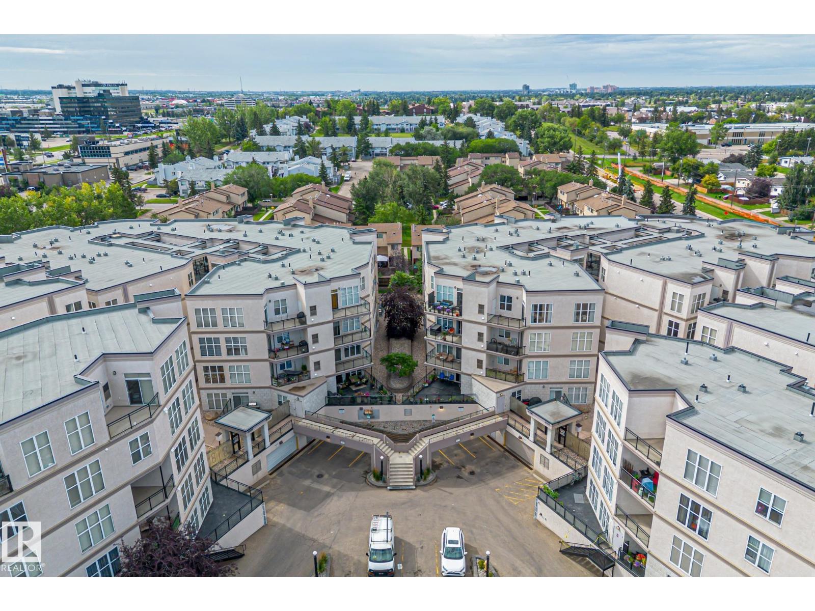 Photo 33 of 127 4831 104 A St Nw, Edmonton AB