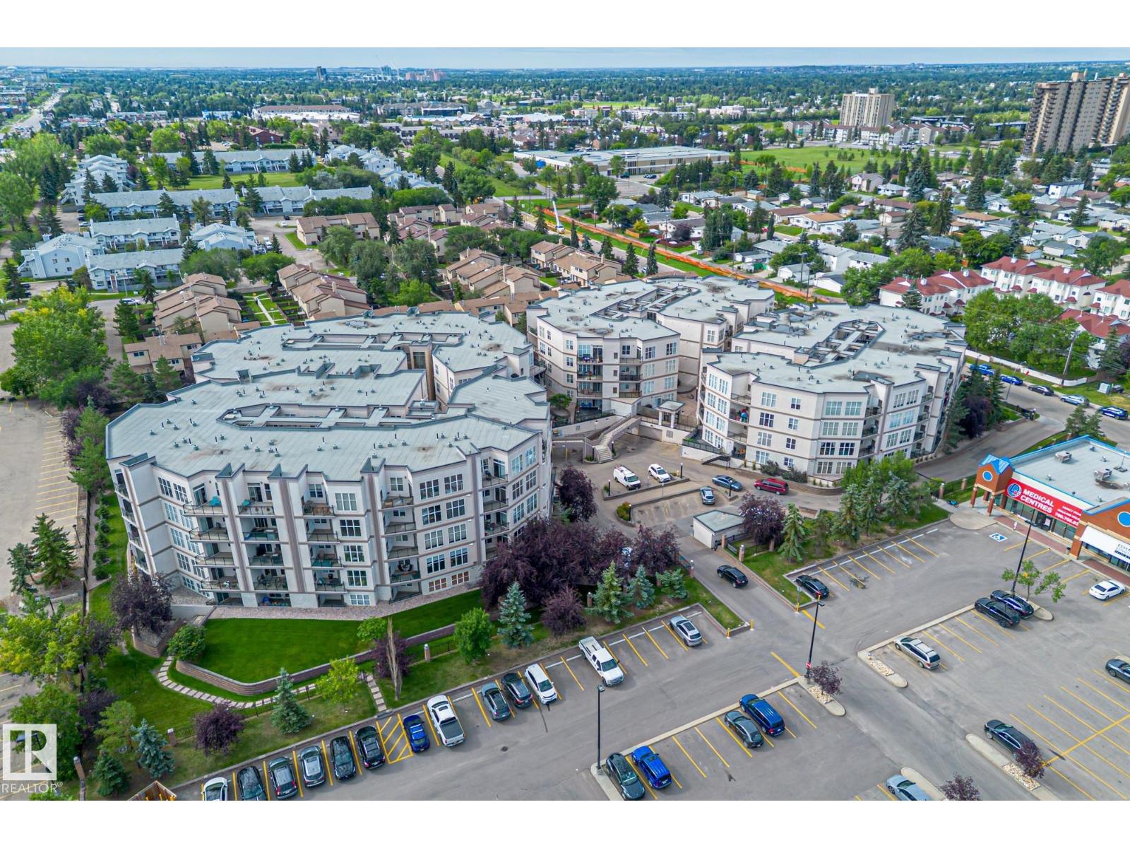 Photo 35 of 127 4831 104 A St Nw, Edmonton AB