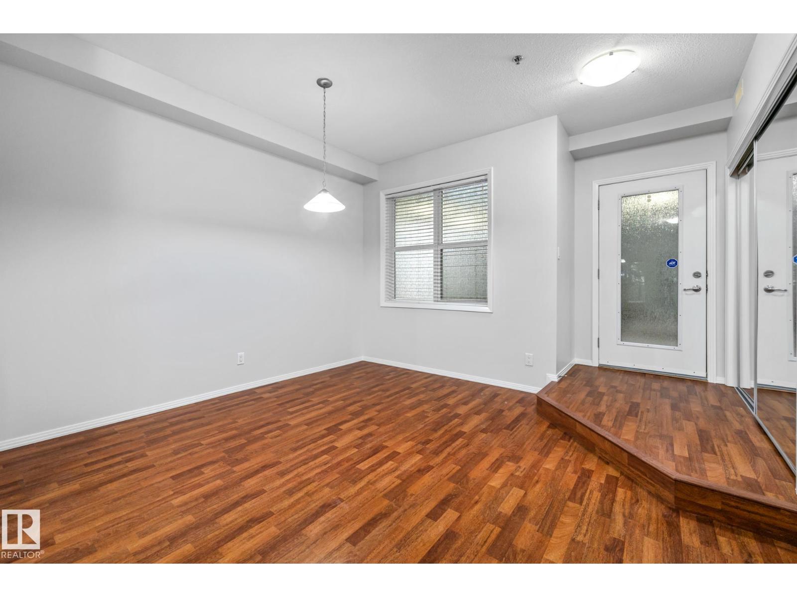 Photo 4 of 127 4831 104 A St Nw, Edmonton AB