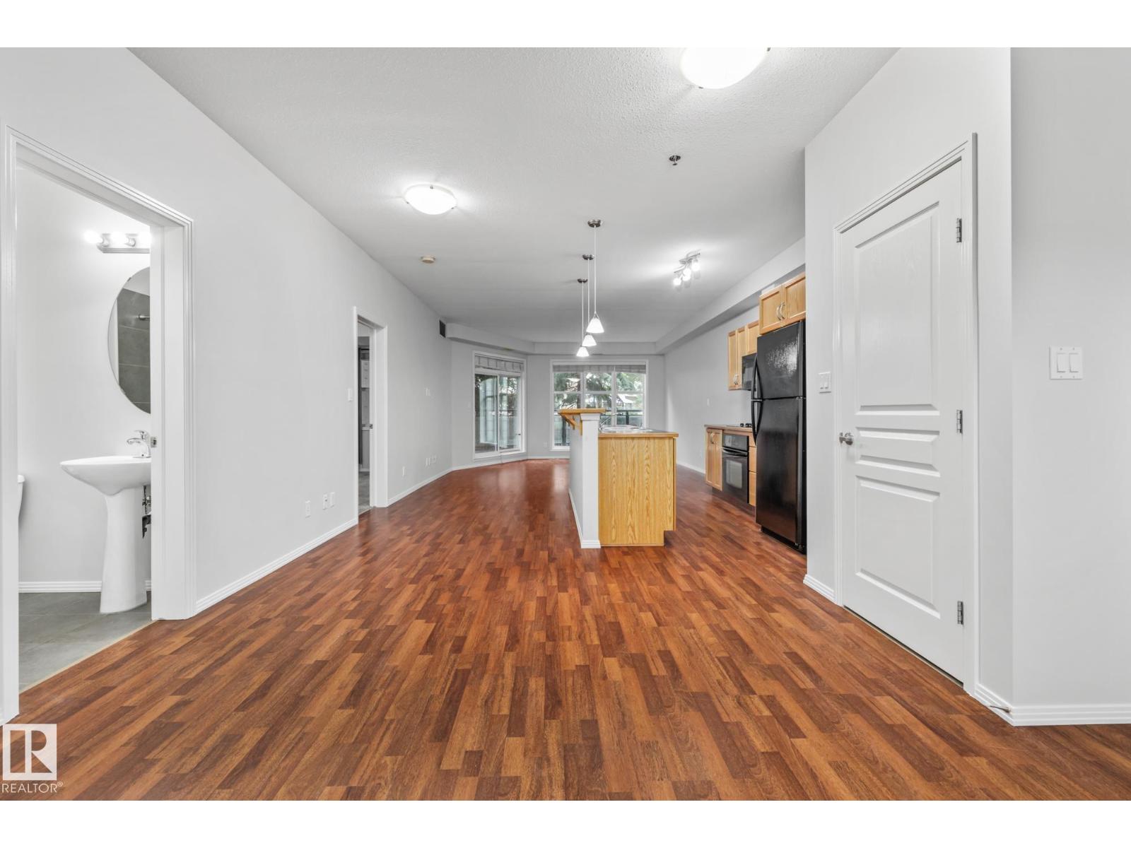 Photo 7 of 127 4831 104 A St Nw, Edmonton AB