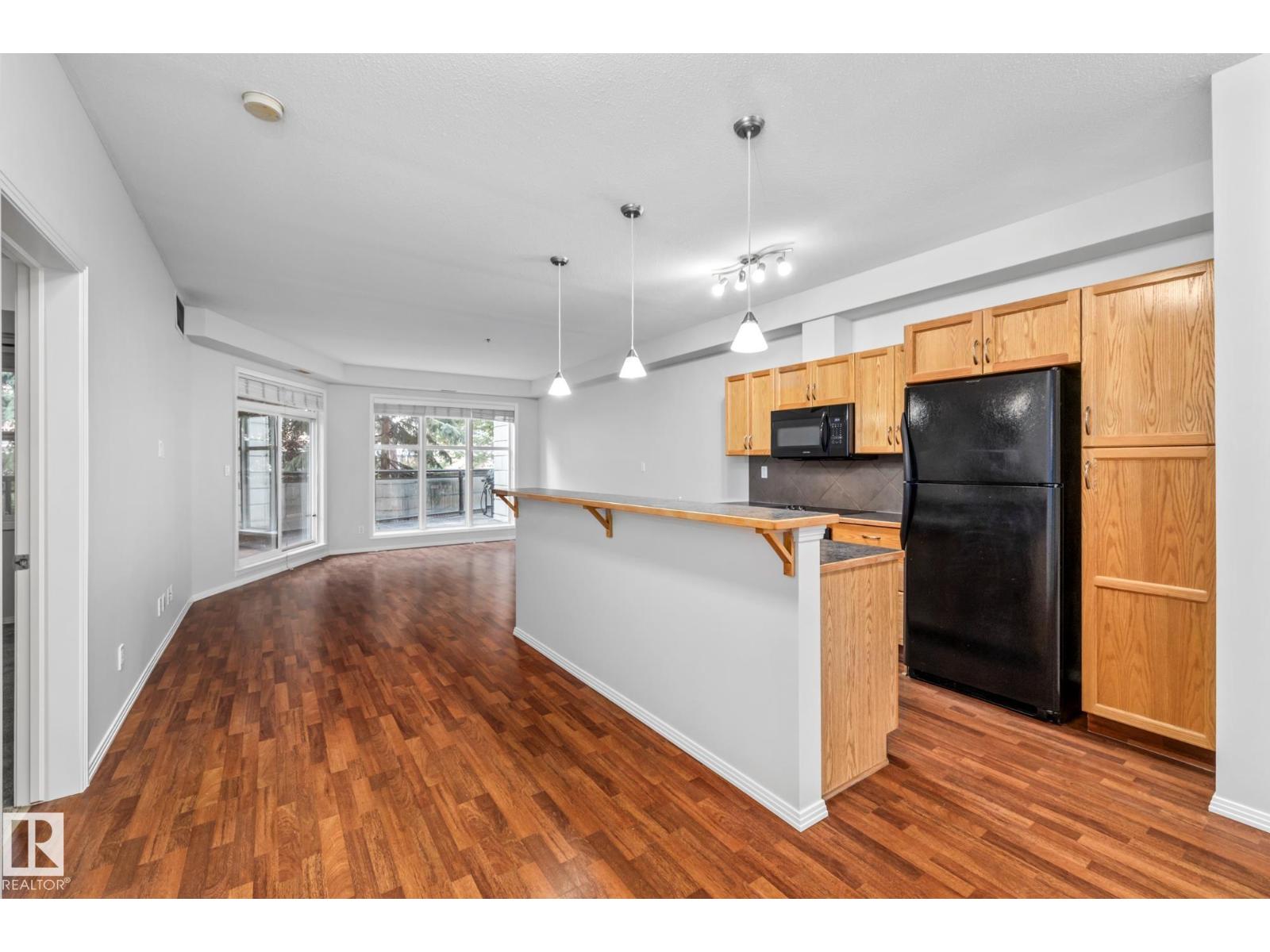 Photo 8 of 127 4831 104 A St Nw, Edmonton AB