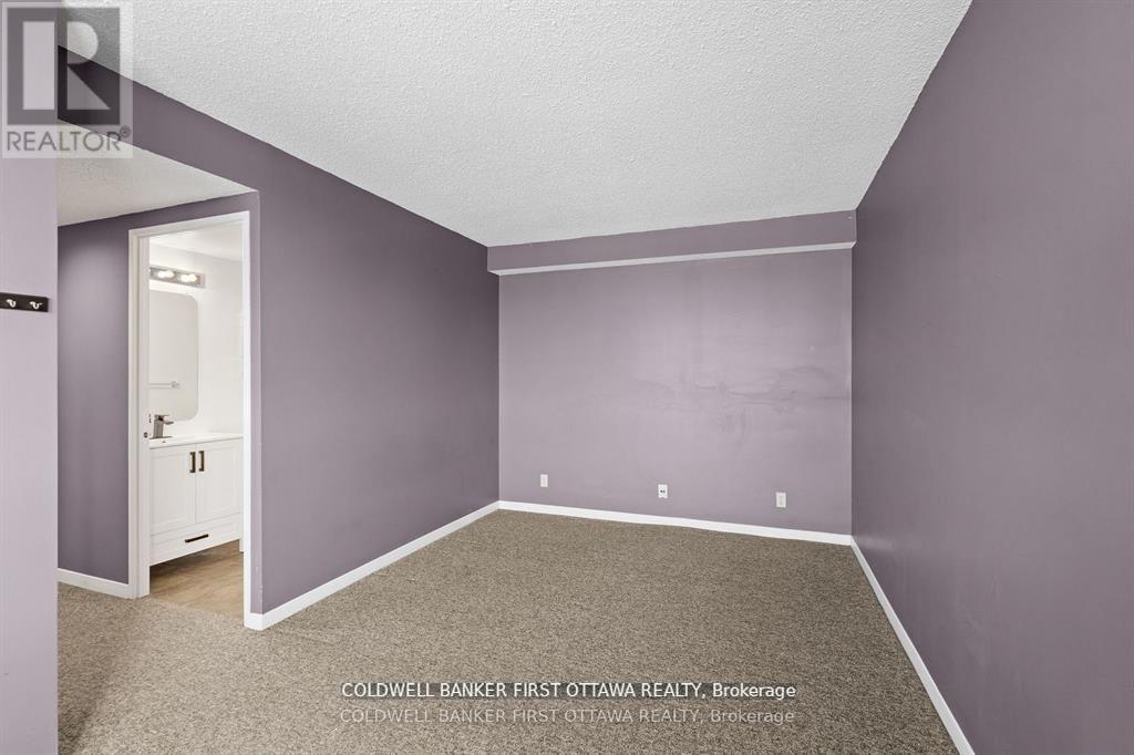 Photo 35 of 410 35 Holland Avenue, Ottawa ON