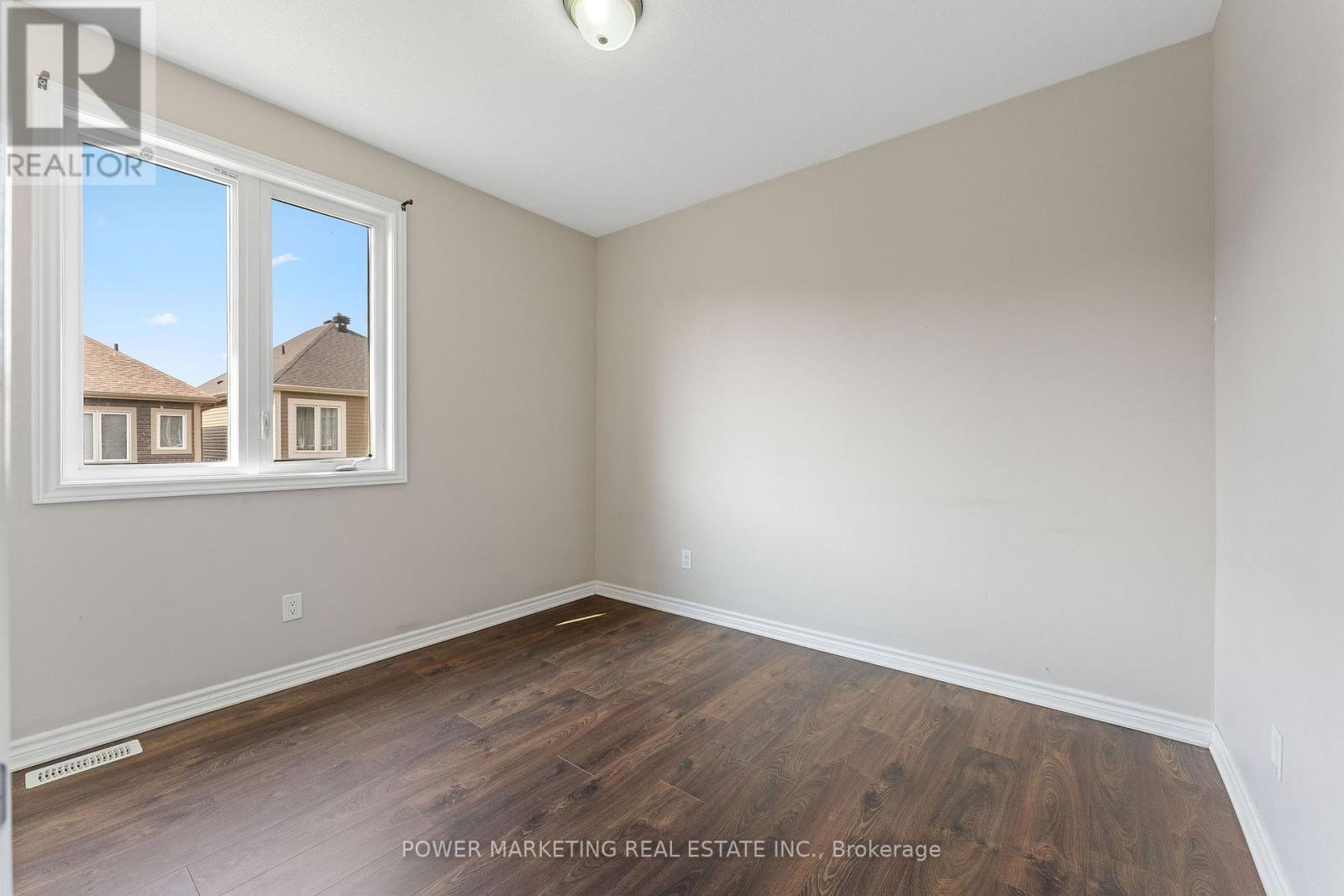 Photo 12 of 326 Sweetclover Way, Ottawa ON