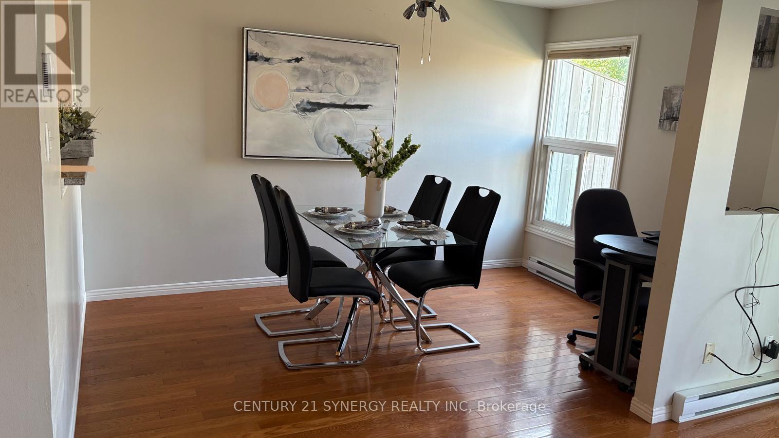 Photo 7 of 17 3415 Uplands Drive, Ottawa ON