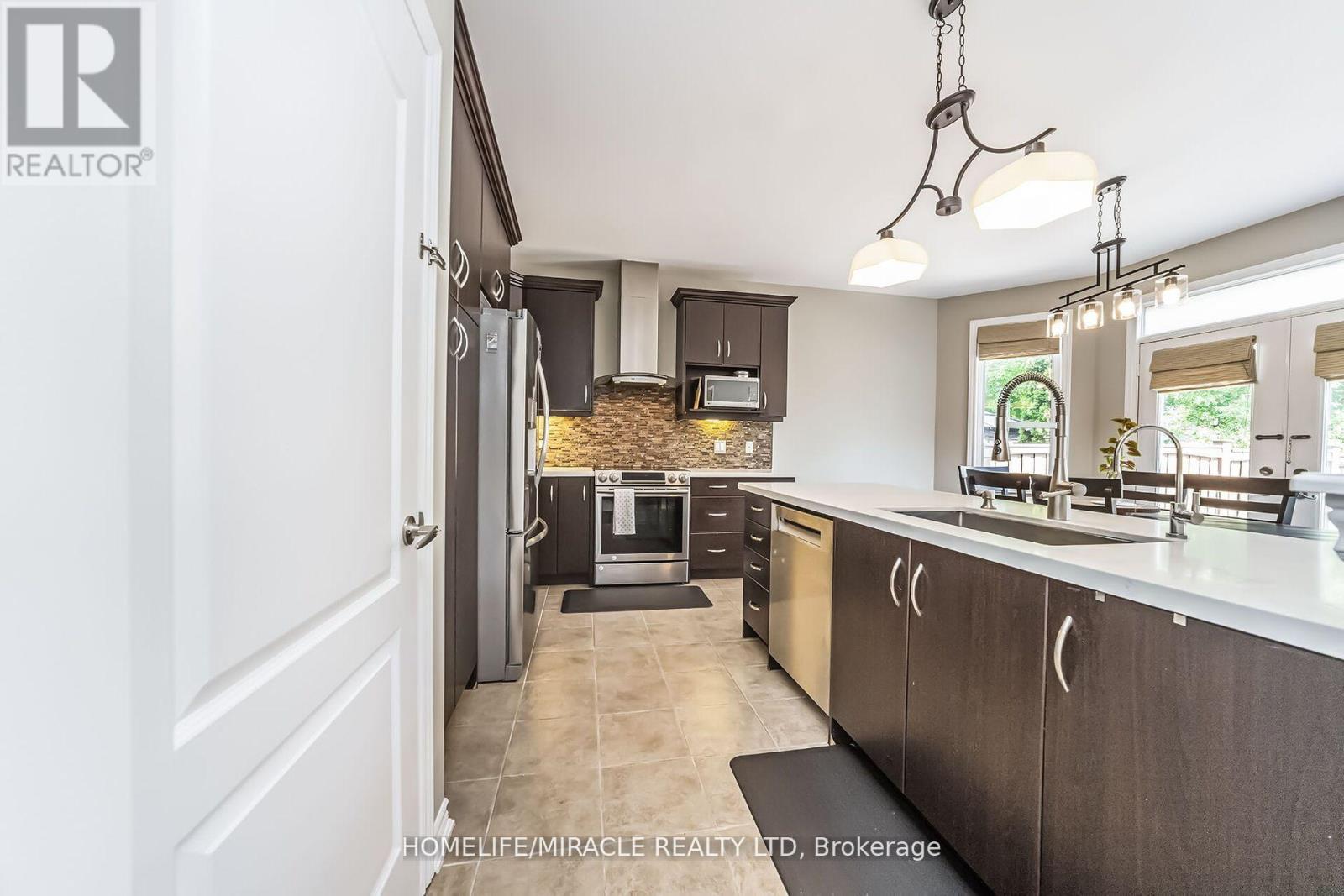 Photo 16 of 3 Losino Street, Caledon ON