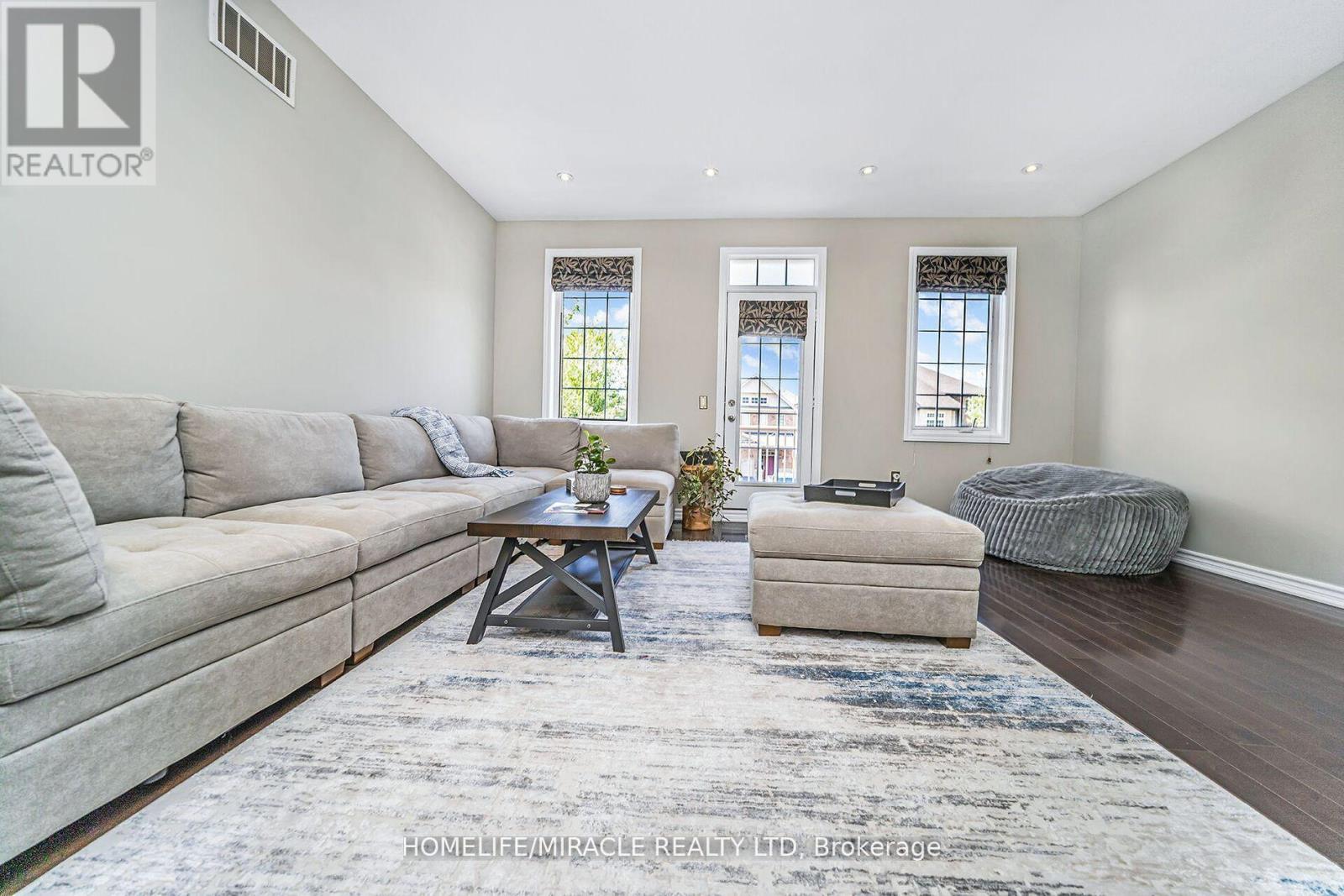 Photo 18 of 3 Losino Street, Caledon ON
