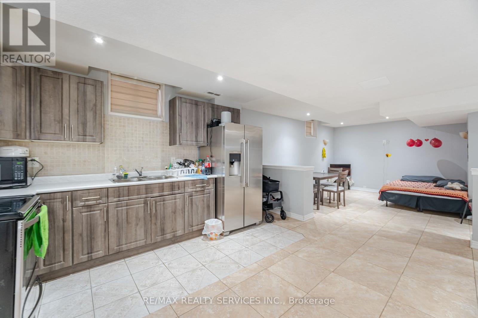 Photo 40 of 27 Hardgate Crescent, Brampton ON