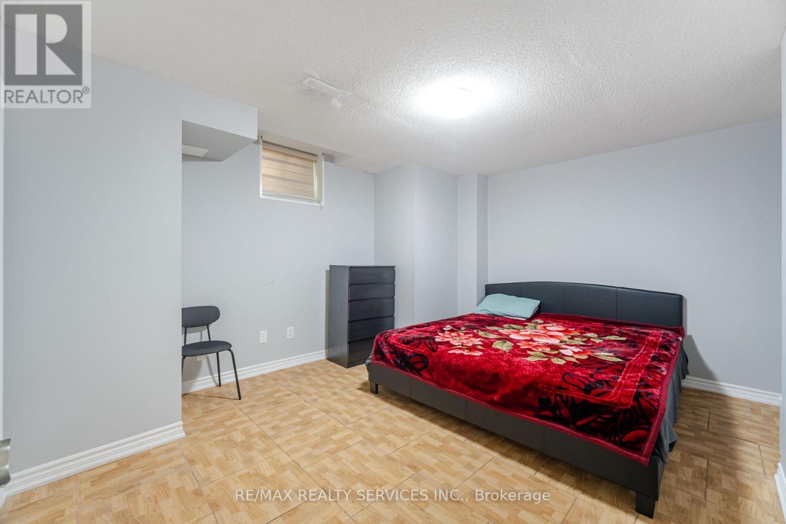 Photo 43 of 27 Hardgate Crescent, Brampton ON