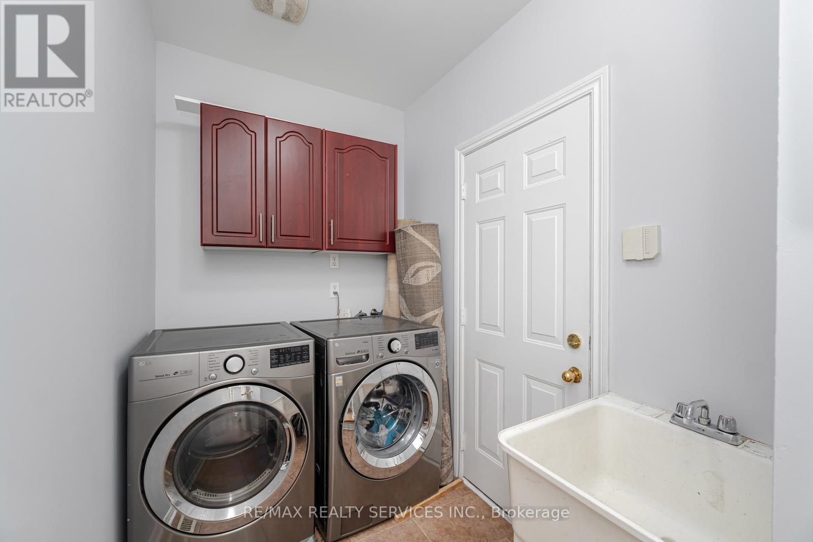 Photo 45 of 27 Hardgate Crescent, Brampton ON